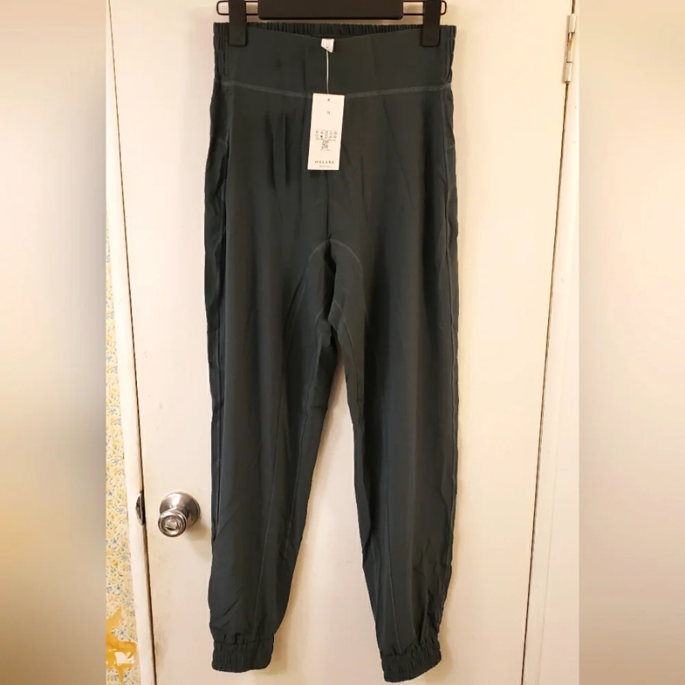🌻Halara Joggers
